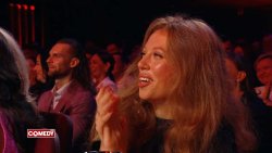 девушка с лошадинной улыбкой